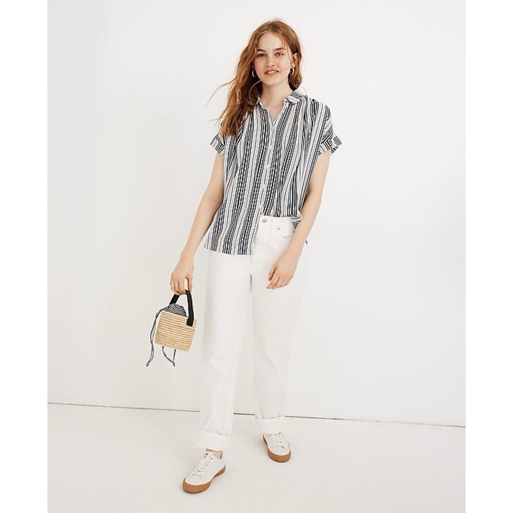 Madewell Black and White Striped Short-Sleeve Button-Down Shirt